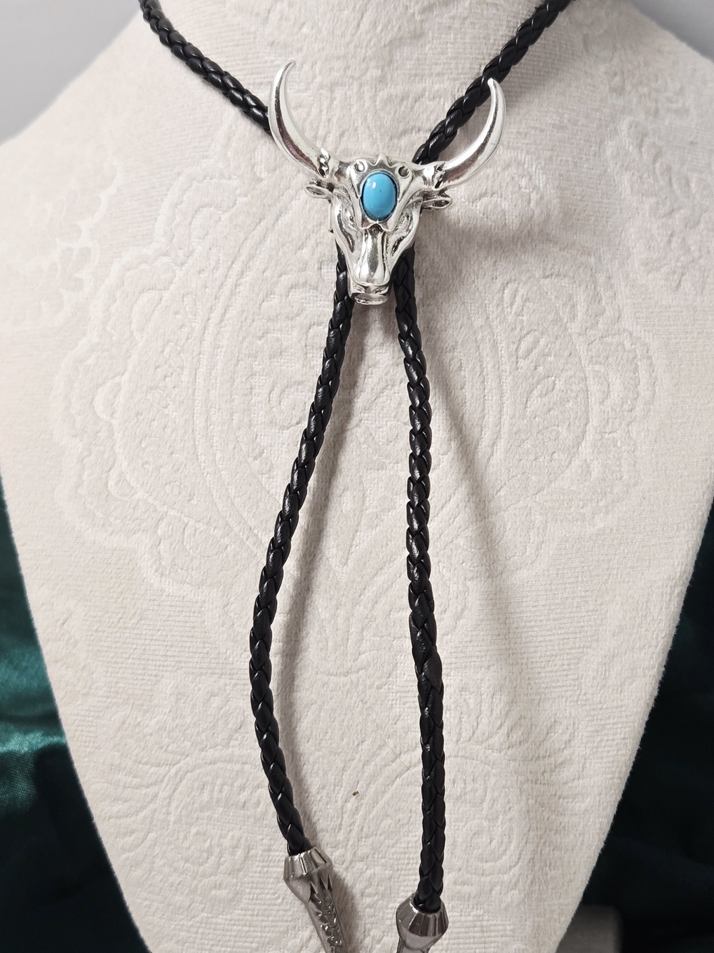 Western Bull Skull Bolo Tie Necklace Turquoise Gothic Cowboy Jewelry Unisex - Picture 3 of 6